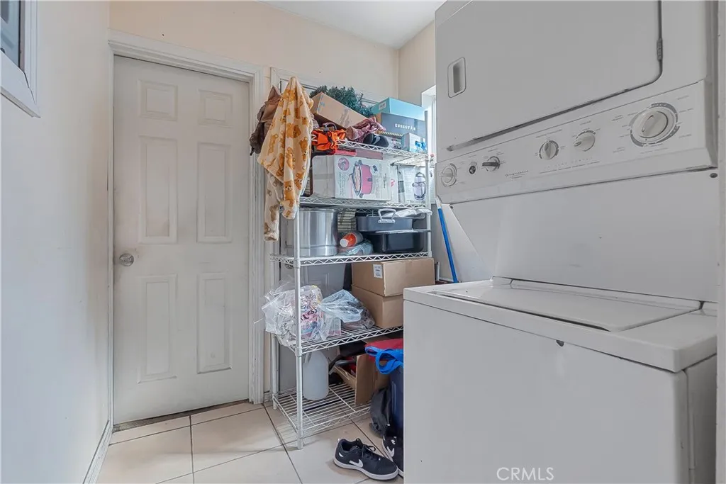 201 W 75th Street, Los Angeles, California 90003 home-pic-16